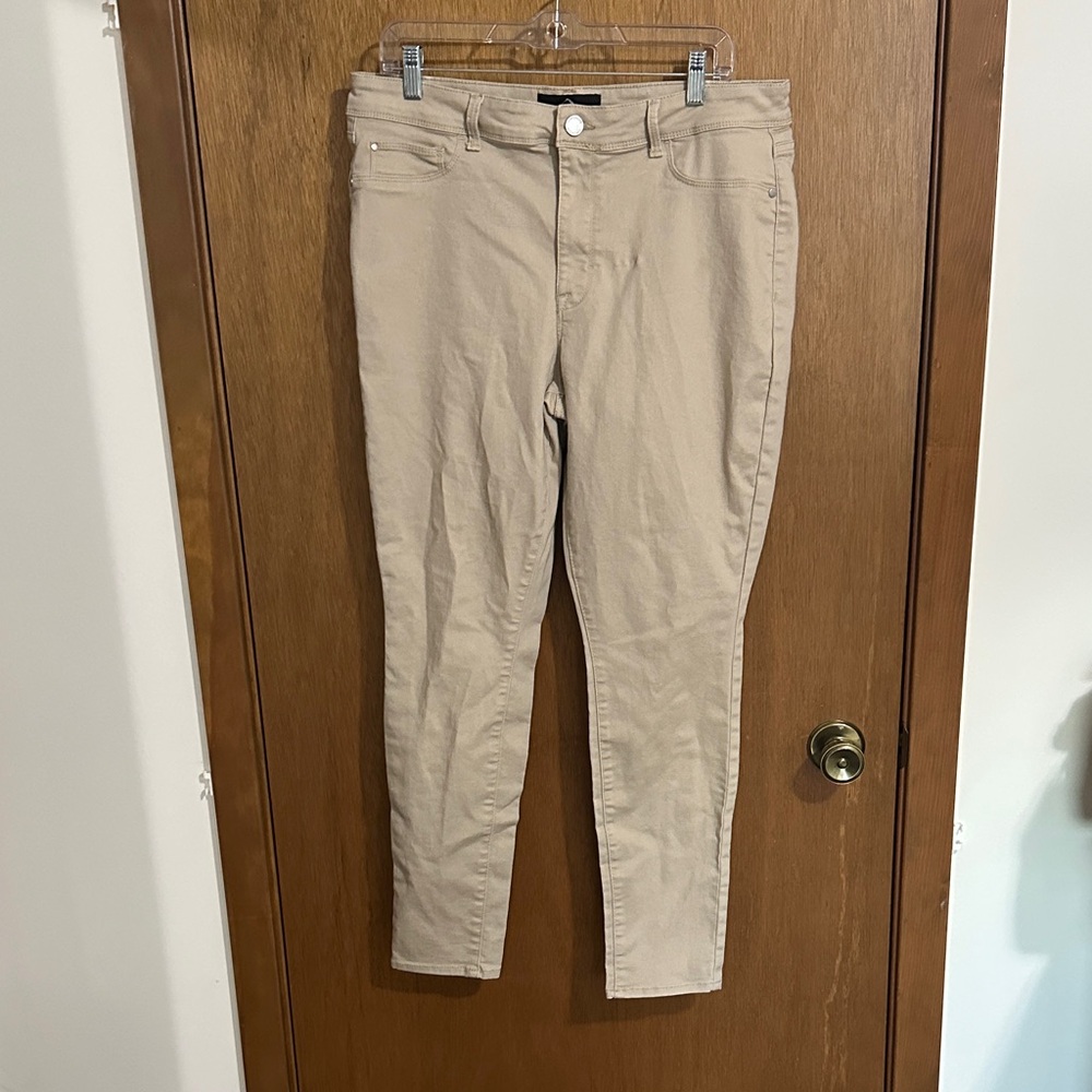 Women's Khaki Jordache Skinny Jeans